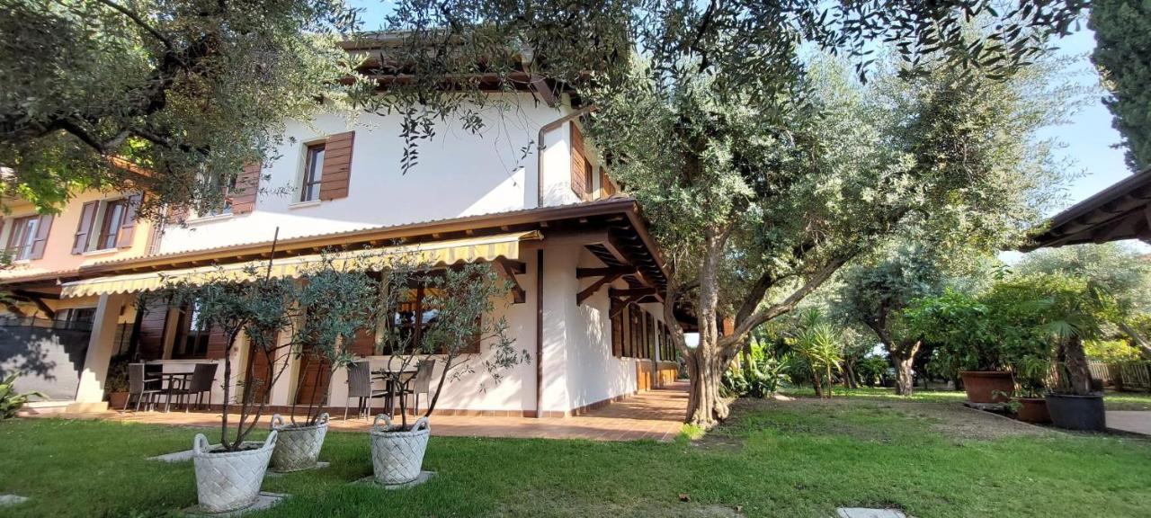 Elisa Holidays Puegnago del Garda Exterior photo